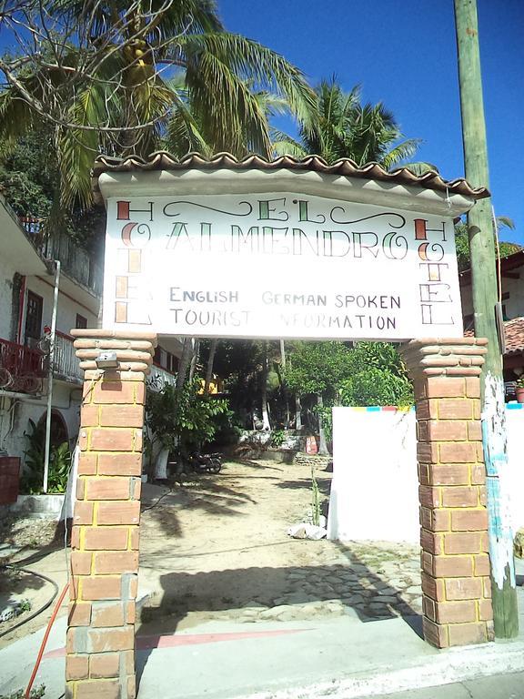 El Almendro Hotel Puerto Ángel Buitenkant foto